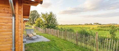 المنطقة المحيطة بالمنشأة