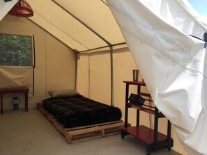 Room - Glamping Escape in Sturgis, South Dakota, in Lovely Safari Tent Rental for Two (Sturgis)