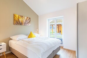 2 bedrooms, travel cot, free WiFi - Vacation home "Huus Spatz" in Kating for up to 4 people (Kating)
