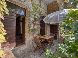 Outdoor dining - La Foresta by Interhome (Castellina in Chianti)