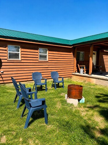 Large, Three Bedroom Cabin in Sturgis, South Dakota, Perfect for a Glamping Retreat to the Badlands