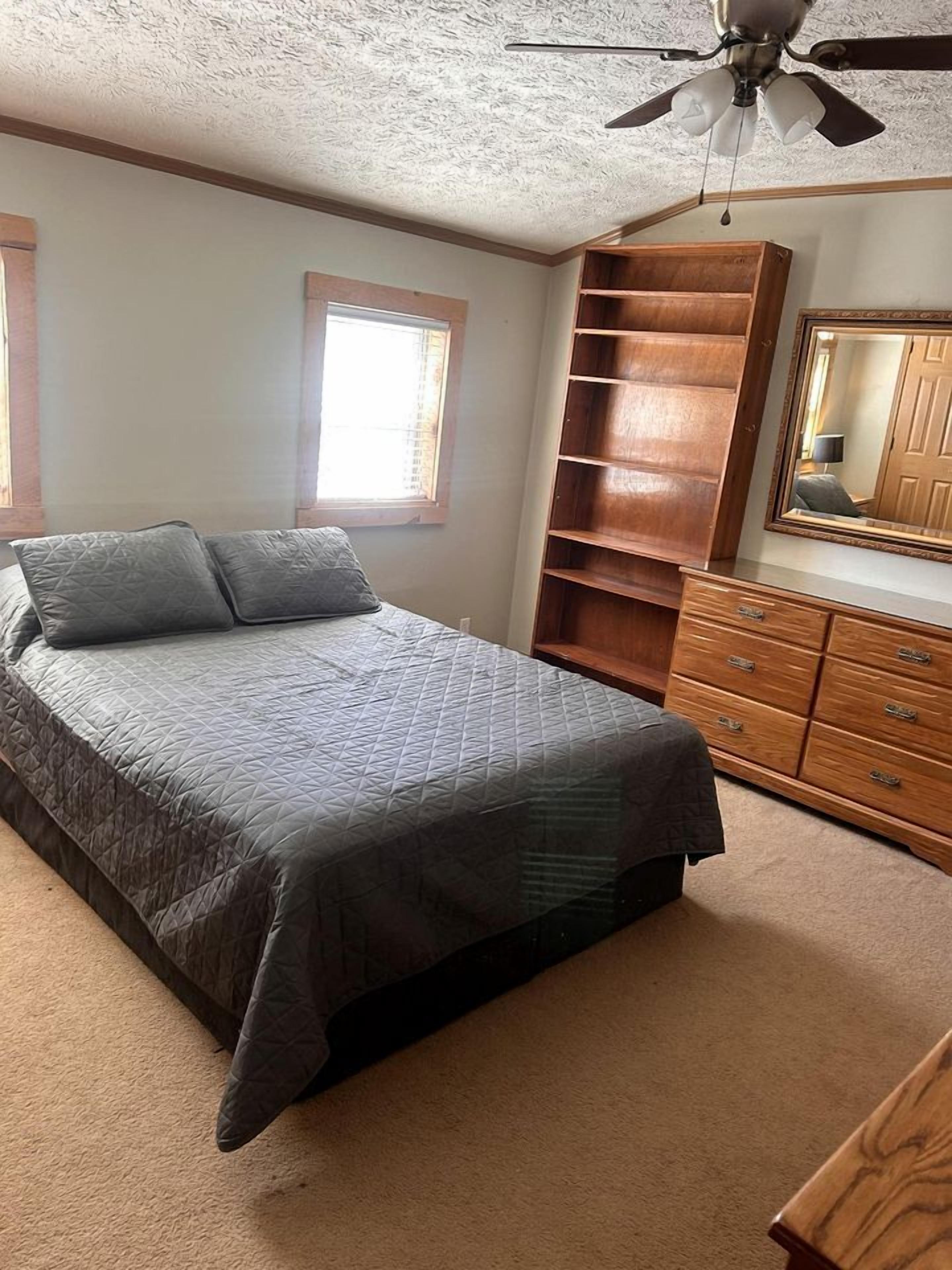 3 bedrooms, WiFi, bed sheets