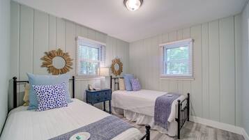 2 bedrooms, WiFi, bed sheets