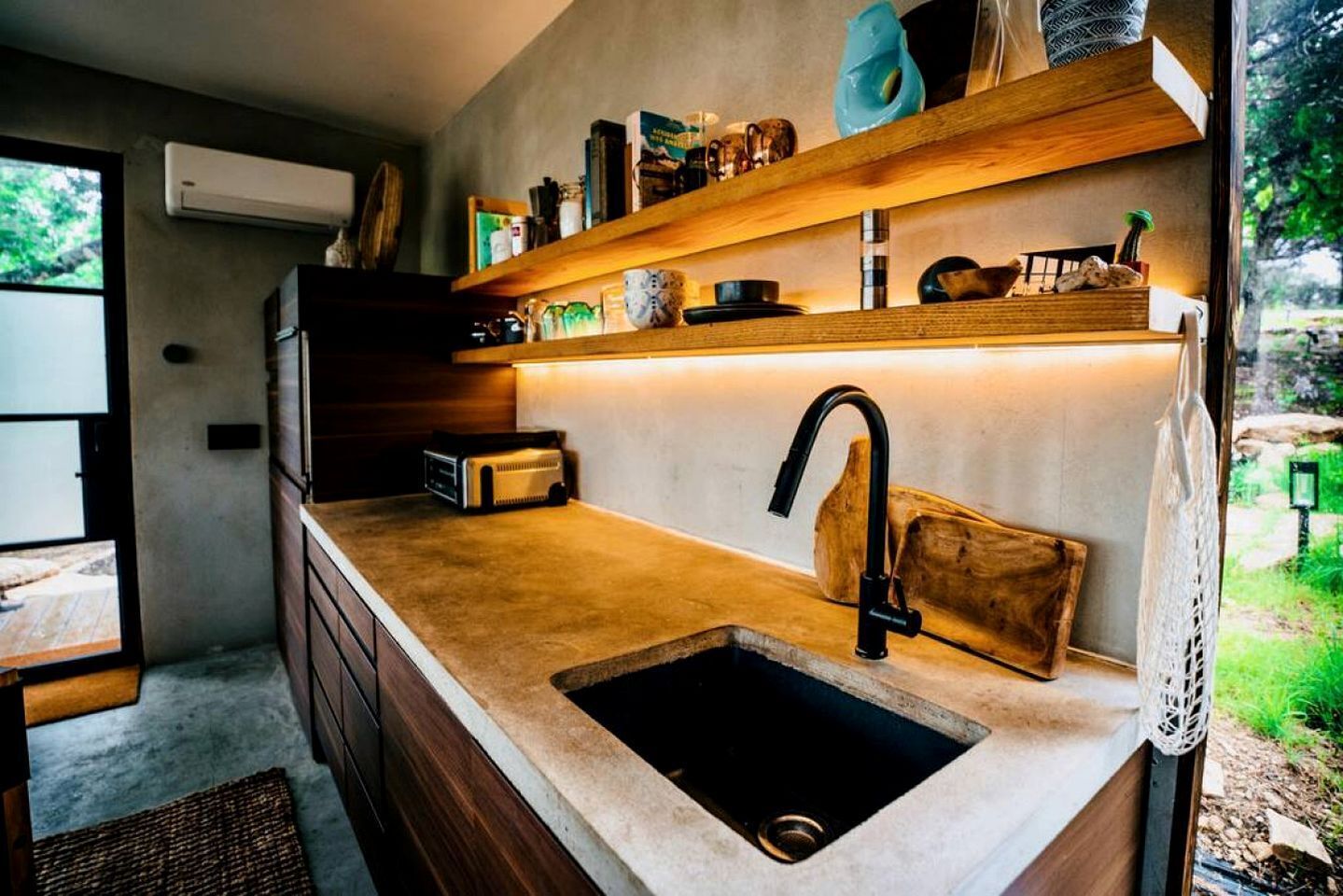 Fridge, microwave, dishwasher, electric kettle
