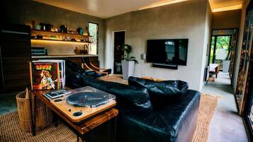 TV, stereo