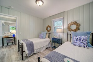 2 bedrooms, WiFi, bed sheets