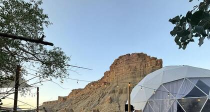 Experience Luxury Underneath the Stars: Geodesic Dome Near Capitol Reef National Park, UT