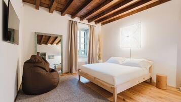 1 bedroom, desk, free WiFi