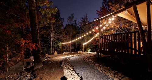 Incredible Rustic Tented Cabin with Fire Pit in Gatlinburg, Tennessee