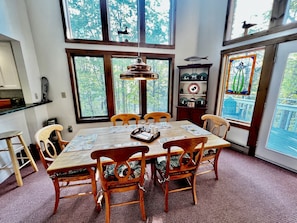 Dining - Spectacular Cottage with Swimming Pool and Foosball in Stratton, Vermont (Stratton)
