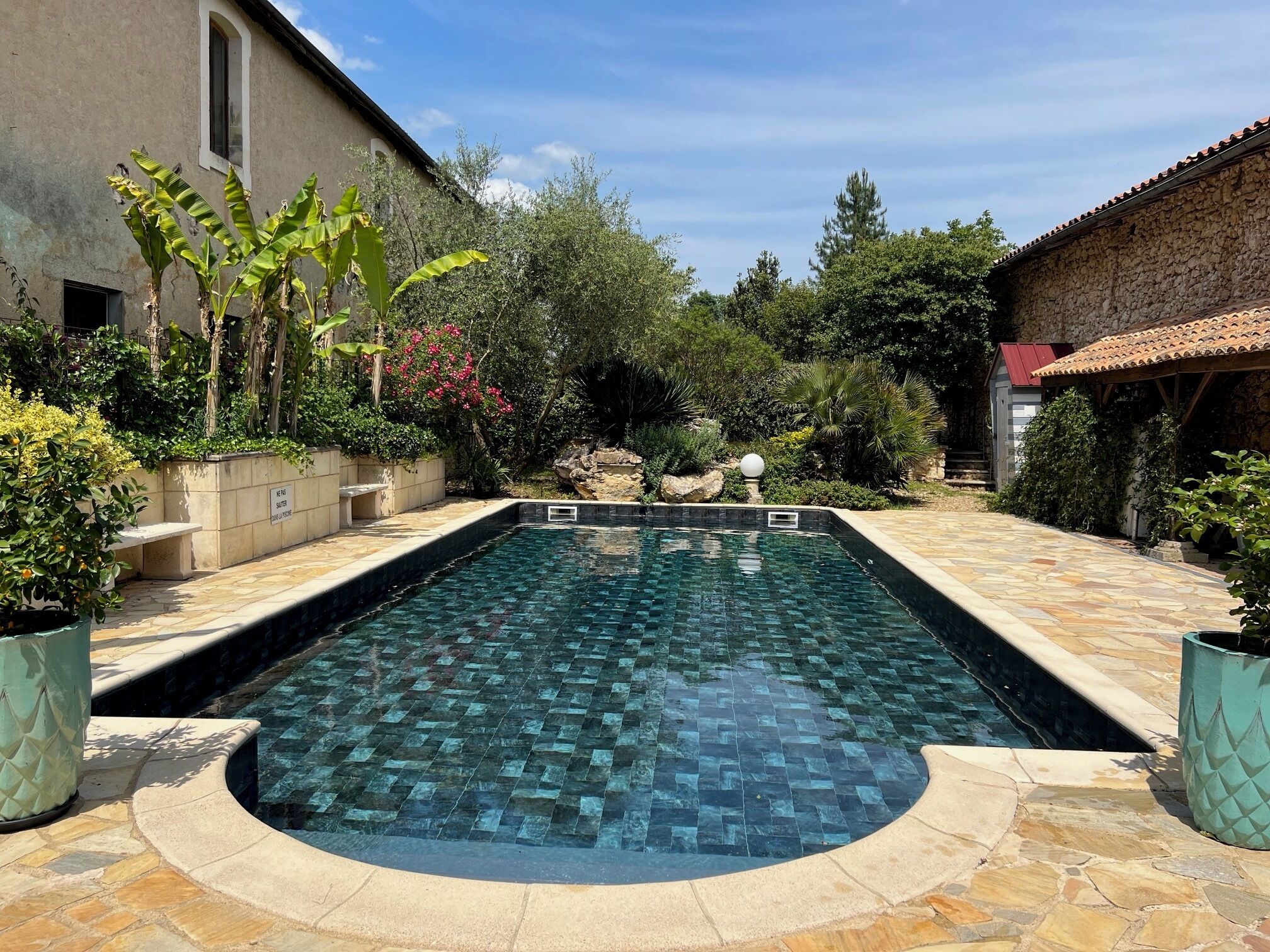 Seasonal outdoor pool, free pool cabanas, pool umbrellas