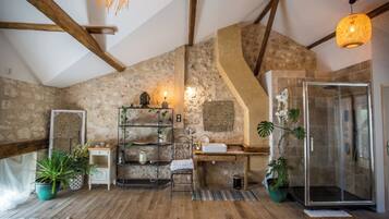 Superior dubbelrum - utsikt mot poolen | Badrum