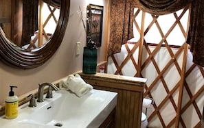 Bathroom - Cozy Yurt with Great Forest Views in Bryson City, North Carolina (Bryson City)