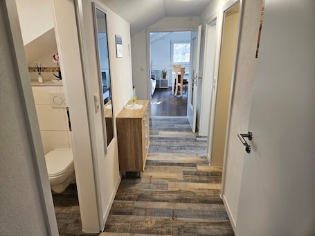 シャワー、ヘアドライヤー、タオル. Apartment 'Haldenblick' with Wi-Fi