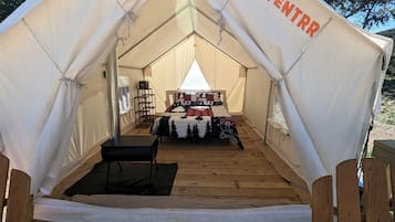 1 habitación y ropa de cama