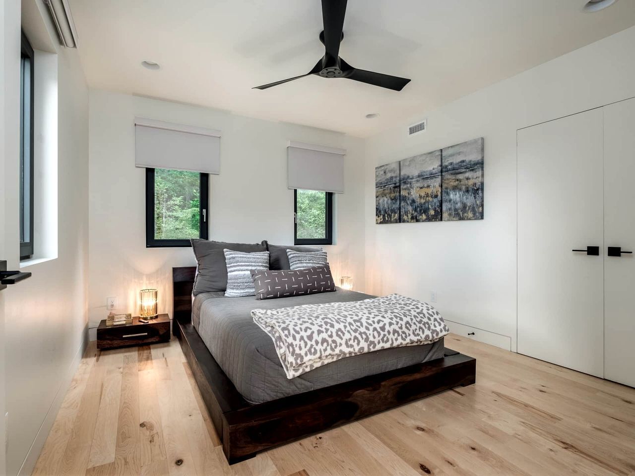 3 bedrooms, desk, iron/ironing board, WiFi