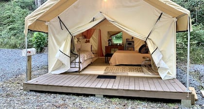 Glamorous Safari Tent on Fantastic Glampground near Bryson City, North Carolina