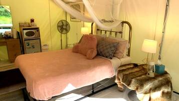 1 habitación, wifi y ropa de cama