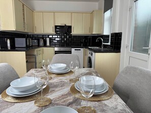 House, 3 Bedrooms, Garden View | Interior