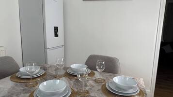 House, 3 Bedrooms, Garden View | Dining room