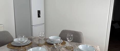 House, 3 Bedrooms, Garden View | Dining room