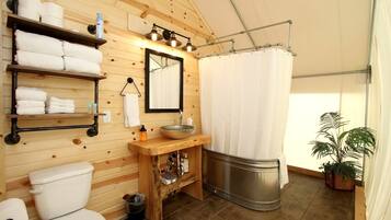 Whirlpool, Haartrockner, HandtĂŒcher, Toilettenpapier