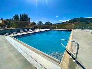 Pool - Yurt Rental Utah for Zion Glamping (Orderville)