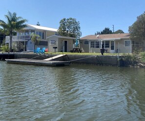 Unclassified image, 3 of 28, button - Incredible Cottage with Fantastic Sights in Weeki Wachee, Florida (Fort Lauderdale)