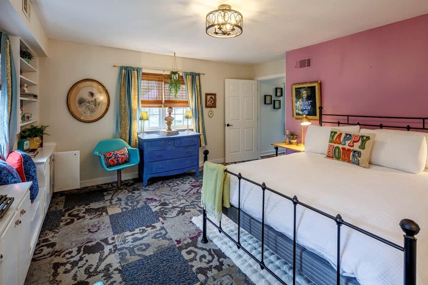 1 bedroom, iron/ironing board, travel crib, WiFi