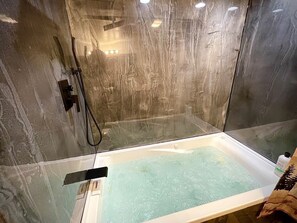 Whirlpool, Haartrockner, Handtücher