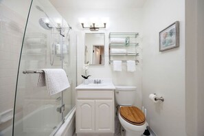 Bathroom - Oceanfront Beach House Nestled Amidst Trees in Pacifica, California (Pacifica)