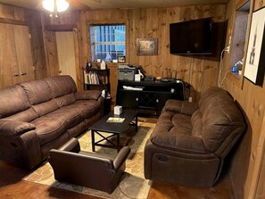 TV, DVD player, stereo - Family Style Glamping in Pet-Friendly Rental at Lake Godstone, Texas (Graford)