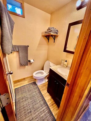 Towels - Romantic Vacation Rental Great to Disconnect in Montana (Thompson Falls)