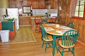Fridge, microwave, oven, stovetop - Pet-Friendly Cottage with a Wood-Burning Stove in Chugach National Forest, Alaska (Cooper Landing)