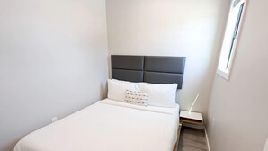 1 habitación, escritorio, cuna de viaje y wifi 