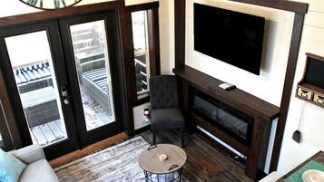 TV, fireplace, DVD player