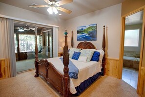 5 bedrooms, desk, iron/ironing board, WiFi - Mountain Escape in Pinetop, AZ (Pinetop)