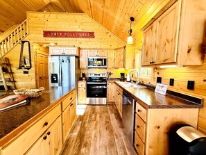 Private kitchen - Group Lake Cabin with Ping Pong Table Loaded with Kayaks in Wisconsin (Stone Lake)