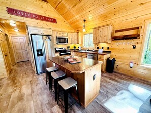 Private kitchen - Group Lake Cabin with Ping Pong Table Loaded with Kayaks in Wisconsin (Stone Lake)