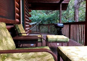 Terrace/patio - Rural Quaint Cabin with Large Private Deck and Hammock in Arkansas (Eureka Springs)