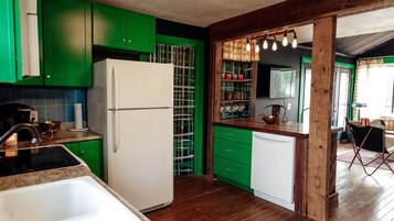 Fridge, microwave, stovetop, coffee/tea maker
