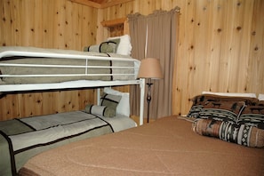 1 bedroom, bed sheets