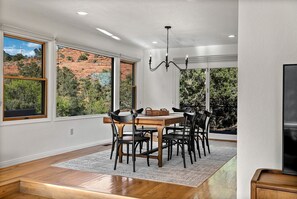 Dining - Stunning Rental with Game Room and Pool Table in Arizona (Sedona)