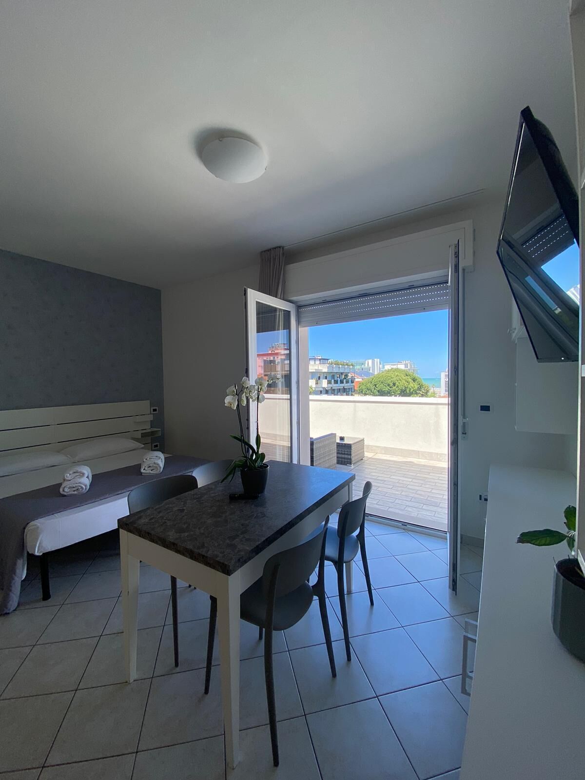 Bügeleisen/Bügelbrett, WLAN, Bettwäsche