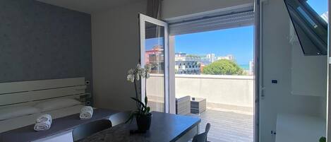 Strykejern/-brett, wi-fi og sengetøy