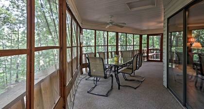Waterfront Cabin Ideal for Families and Outdoor Adventures in Arkansas