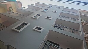 واجهة المنشأة