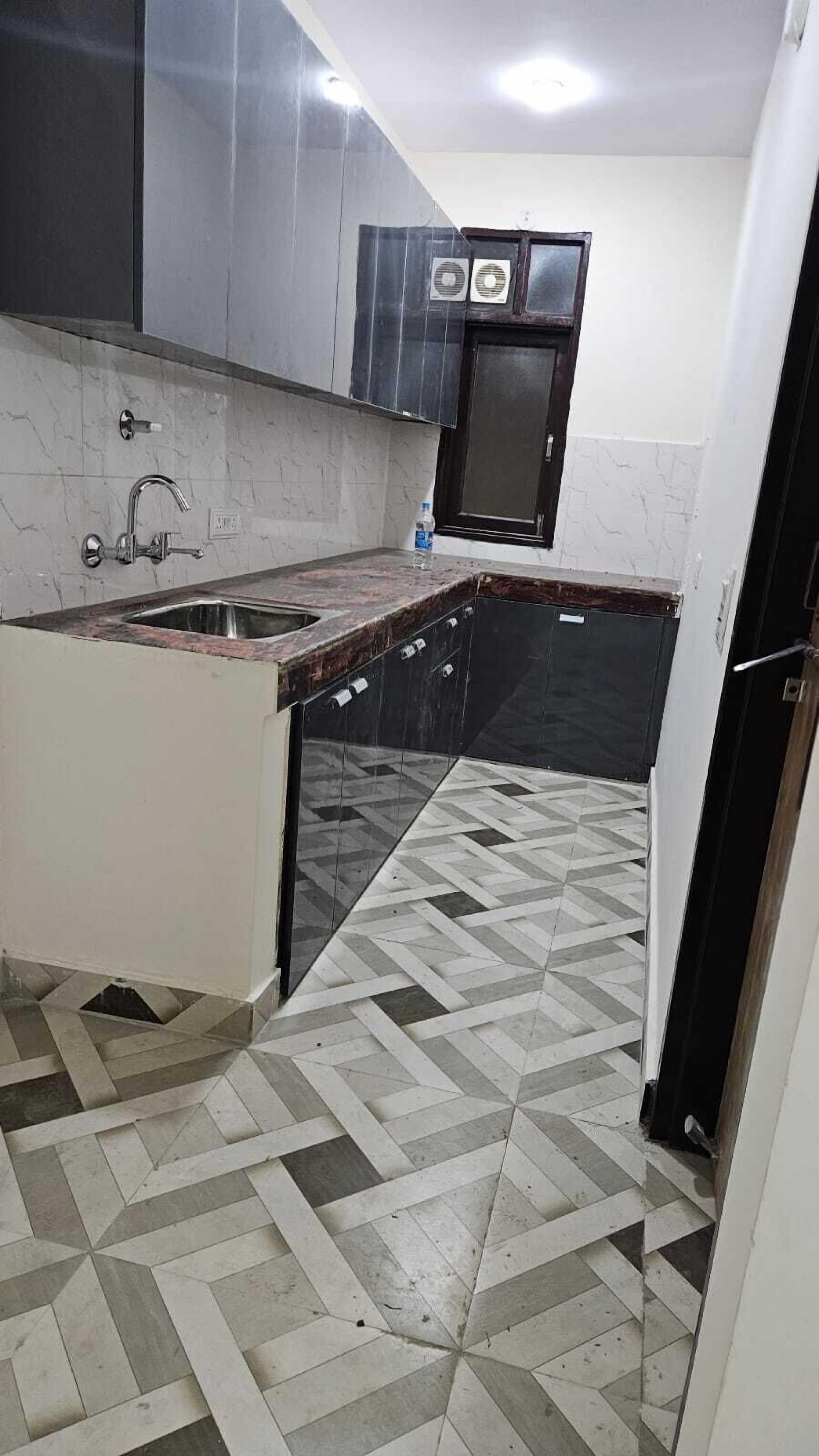 Classic Double Room, Balcony, City View | Private kitchen