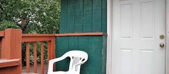 Welcoming Vacation Rental with a Large Living Space in Cooper Landing, Alaska