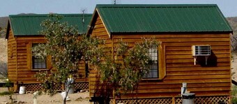 Pet Friendly Glamping Cabin, Ideal to Discover Lake Mead National Recreation Area